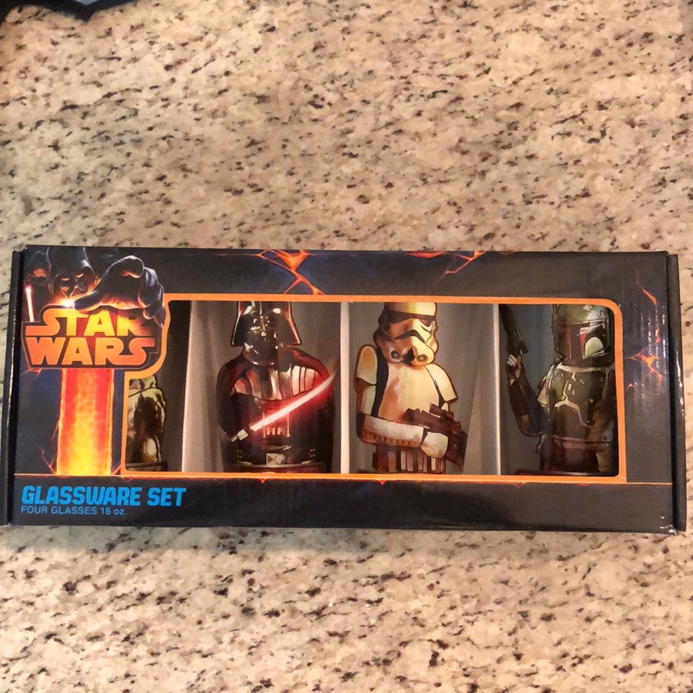 Star Wars collectible pint glasses.  Set of 4.